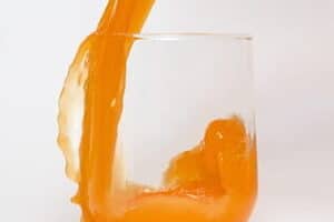 5 jugos naturales que calman la ansiedad de forma efectiva
